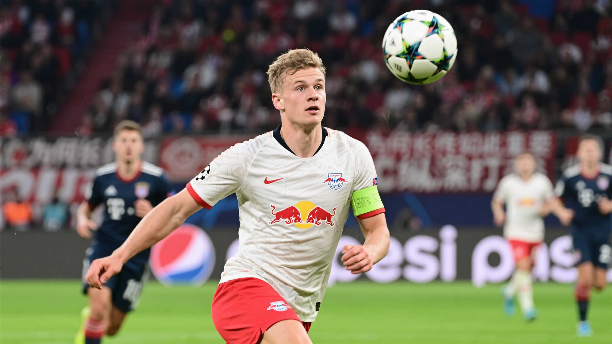 施罗特贝克荣登2024-25赛季欧冠长传榜首,达成94次壮举 在分析施罗特贝克的精彩表现之前,我们需要了解“为何